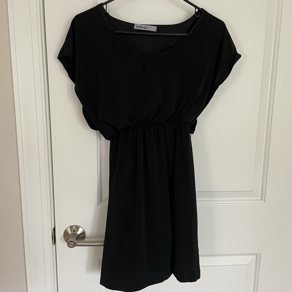 Source Unknown Black V-Neck Dolman Sleeve Mini Dress